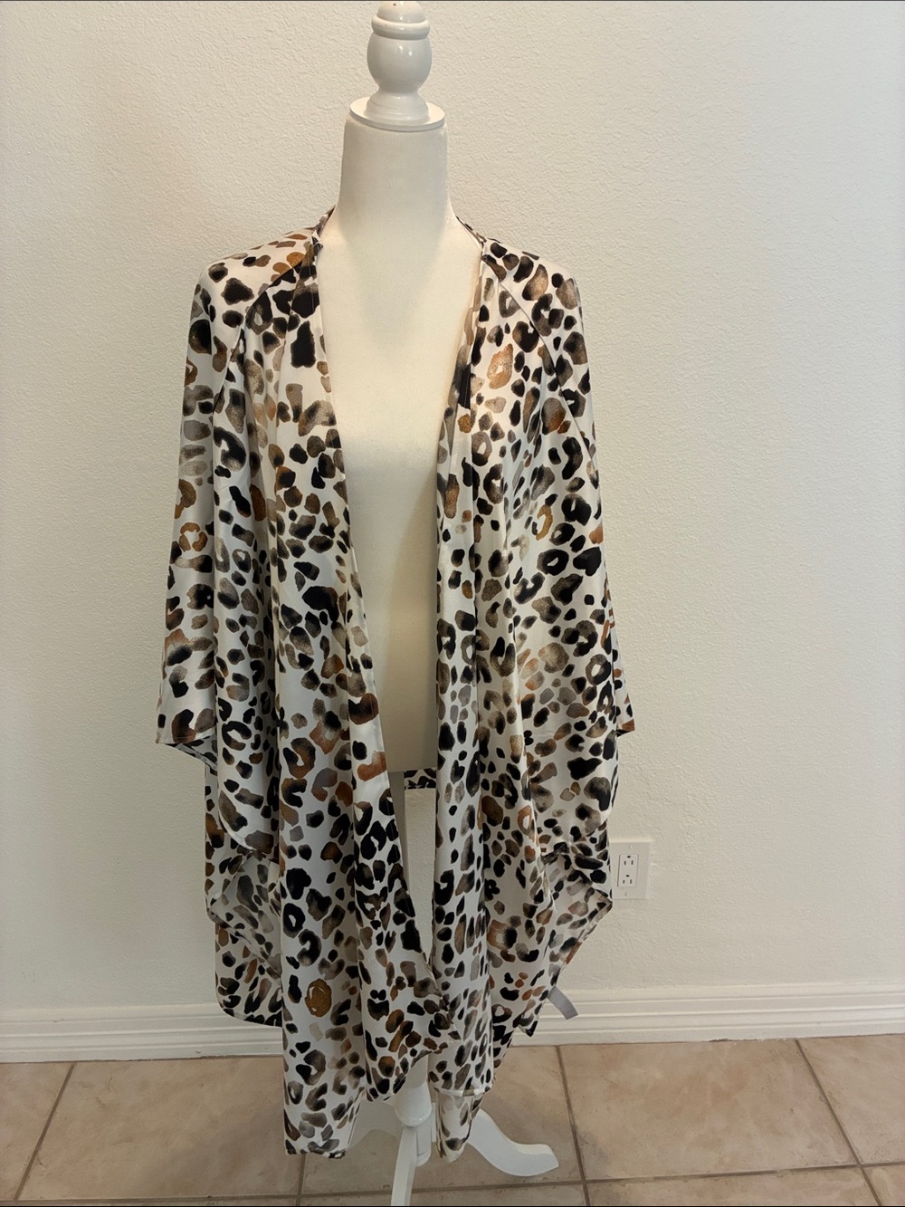 Nordstrom Leopard Print Open Front Kimono - White, Tan, Black